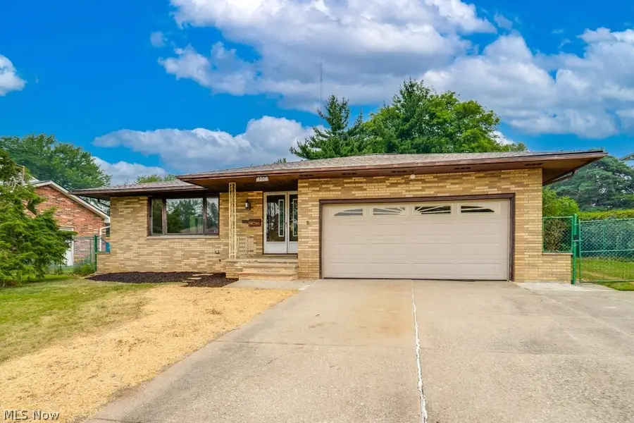 4304 Tamarack Drive, Parma, OH 44134 - #2