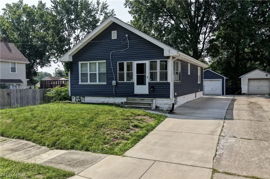 1870 Shaw Avenue, Akron, OH 44305 - #2