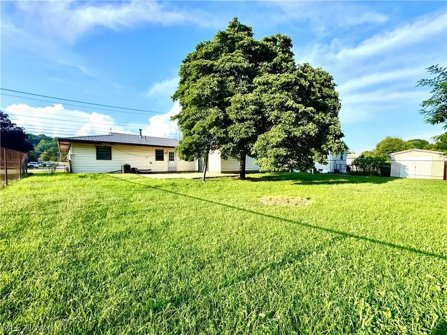 2309 Rockland Avenue, Belpre, OH 45714 - #3