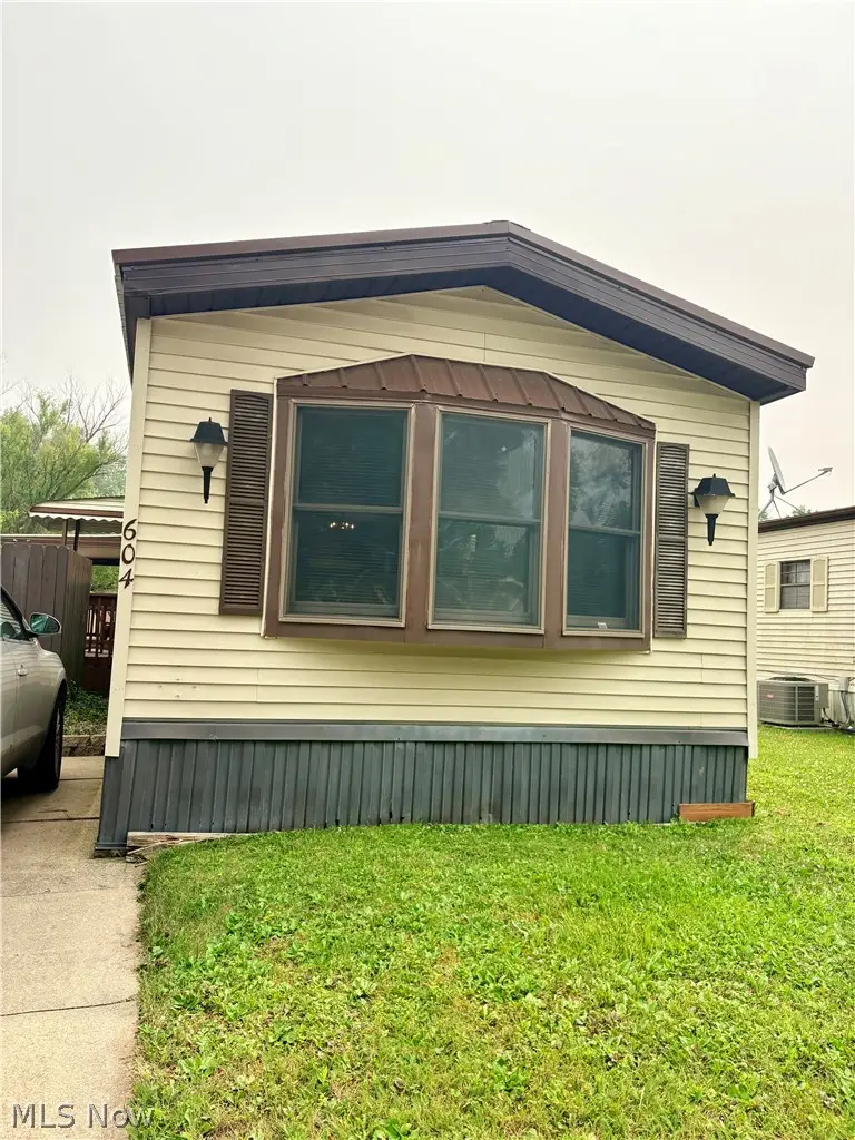 604 Sugar Pines Drive, Warren, OH 44481 - #1