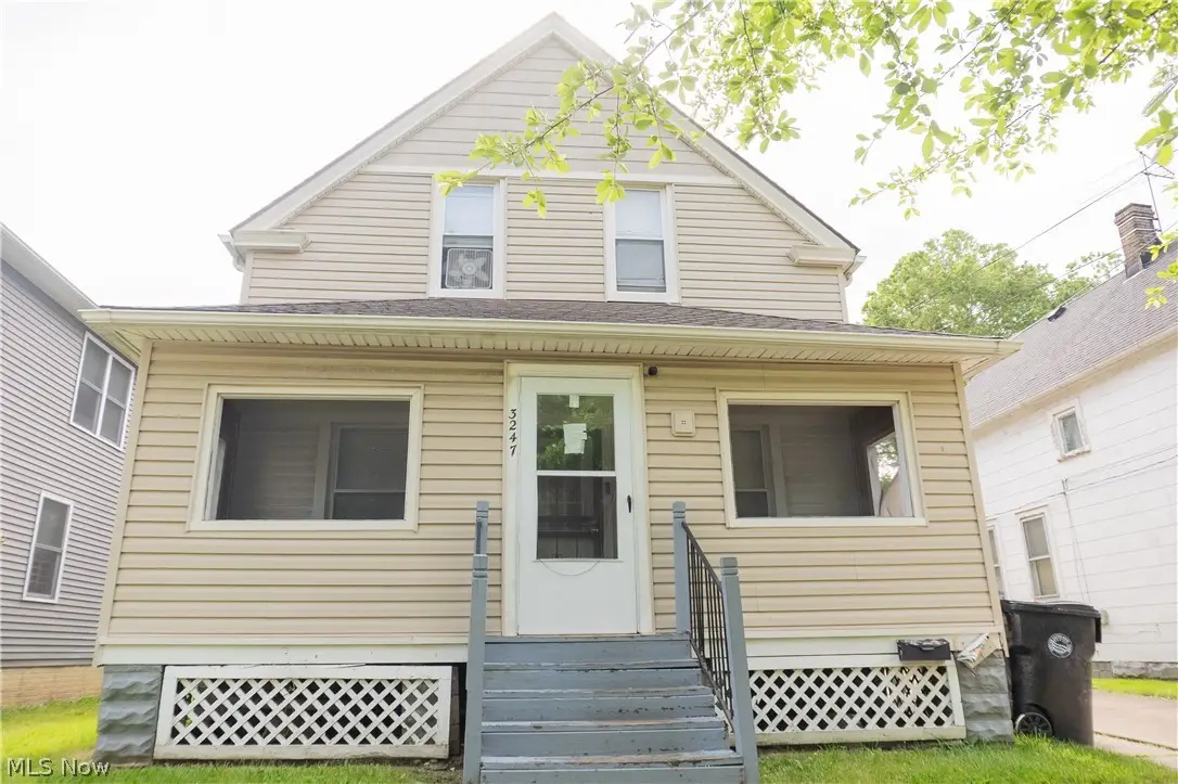 3247 W 56th Street, Cleveland, OH 44102 - #1