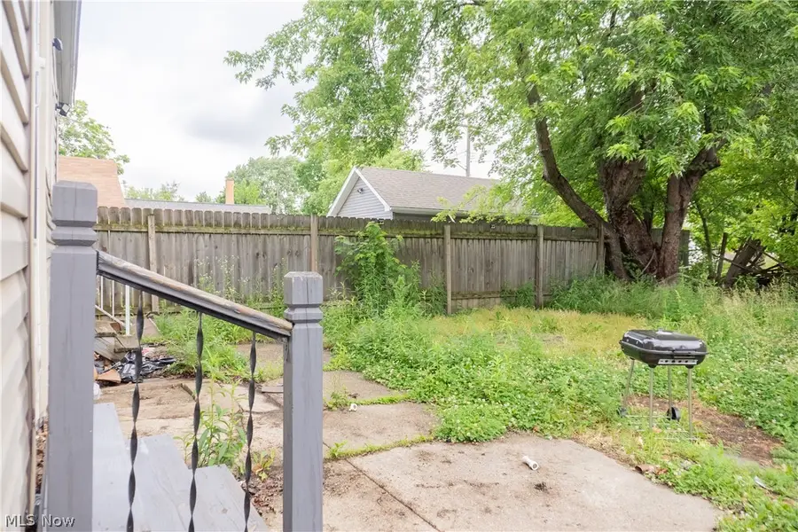 3247 W 56th Street, Cleveland, OH 44102 - #3