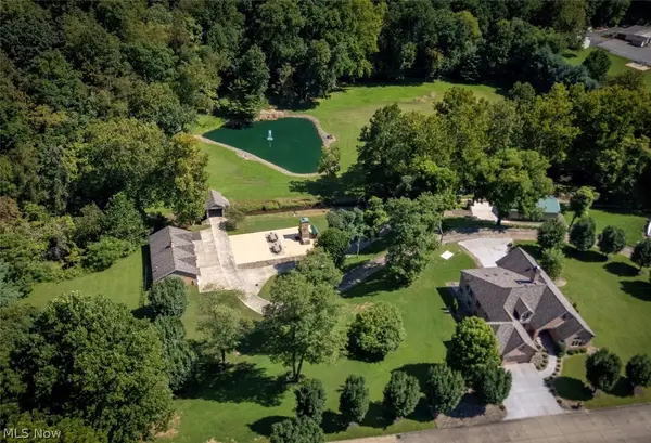 70 Falling Waters Drive, Vienna, WV 26105