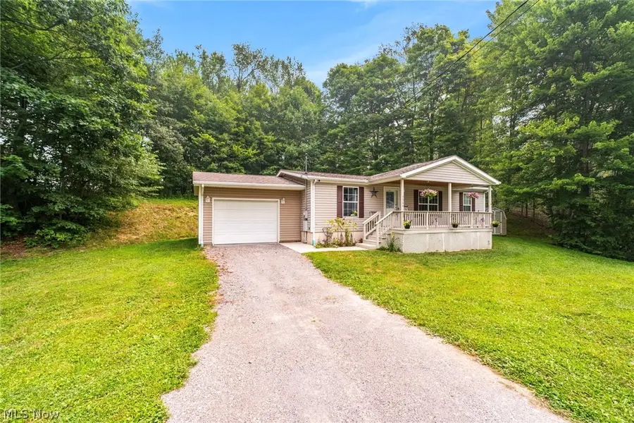 3306 Sycamore Drive, New Waterford, OH 44445 - #2