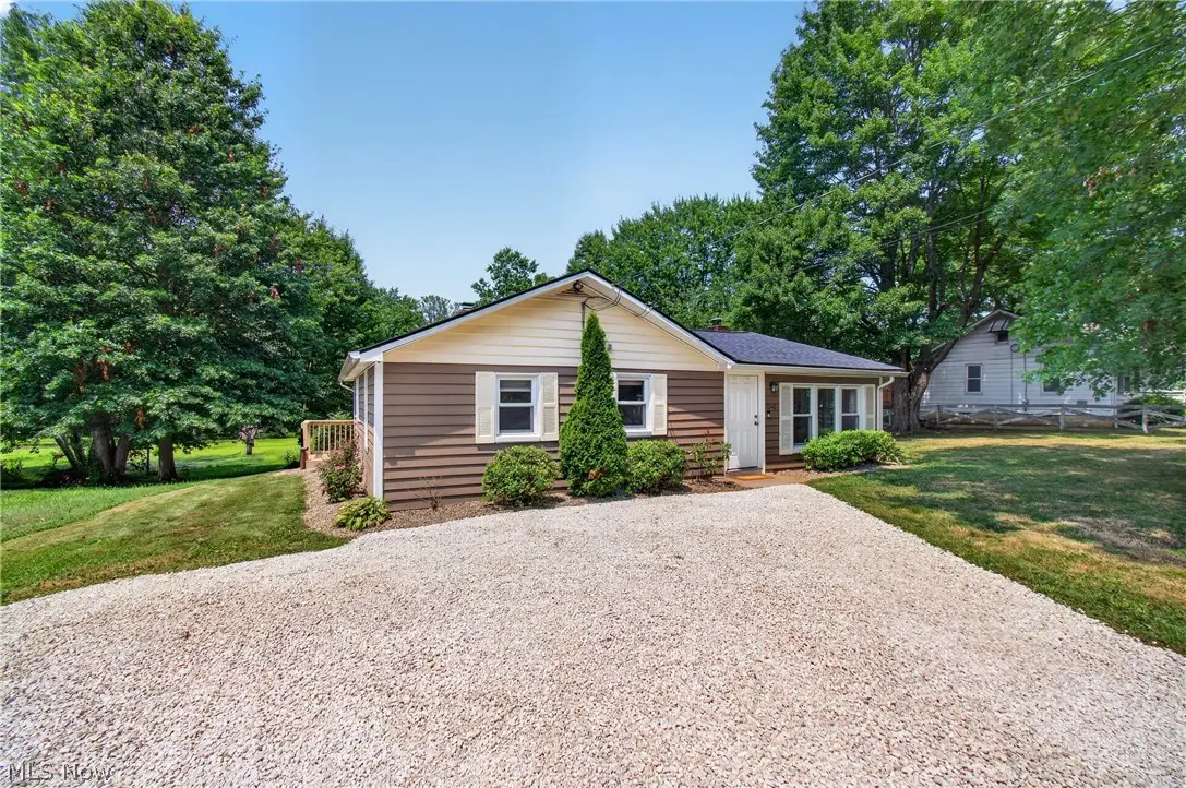 1240 Aberth Drive, Akron, OH 44320 - #1