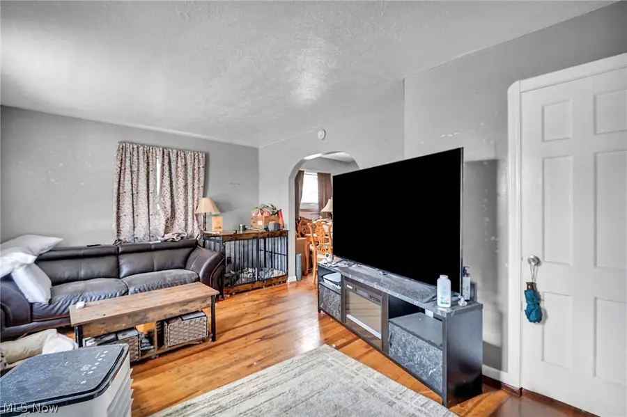 4512 W 150th Street, Cleveland, OH 44135 - #3