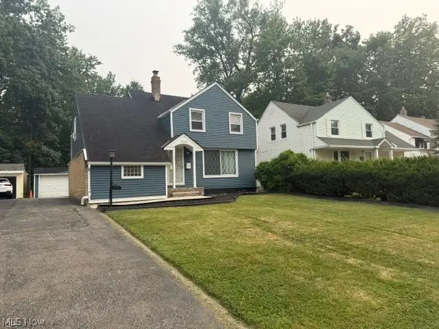 19316 Shakerwood Road, Warrensville Heights, OH 44122 - #2