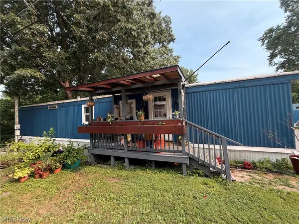 1909 E Turkeyfoot Lake Rd #42, Akron, OH 44312