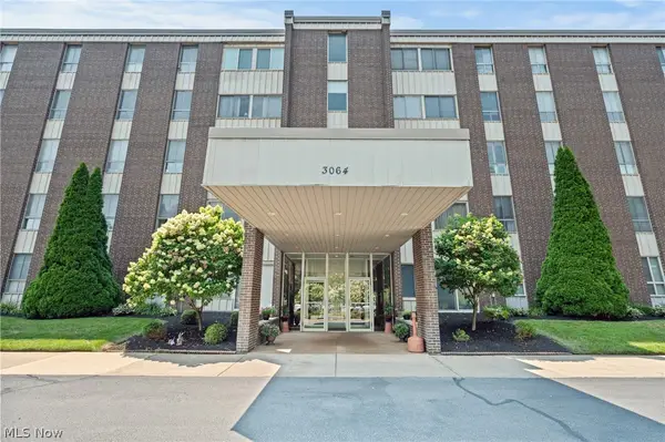 3064 Kent Road #101, Stow, OH 44224