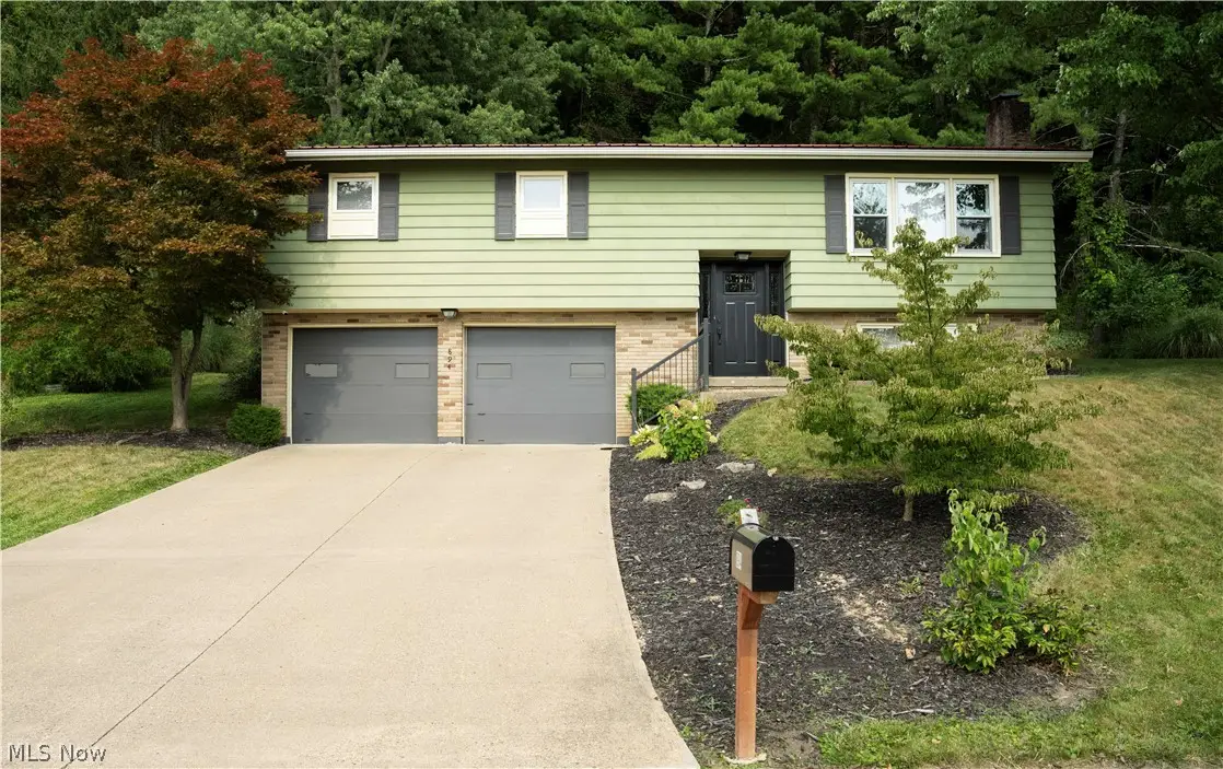 894 Green Drive, Coshocton, OH 43812 - #1