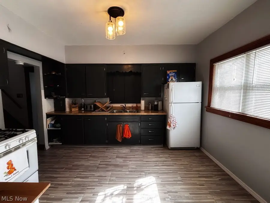 107 N Hartford Avenue, Youngstown, OH 44509 - #3
