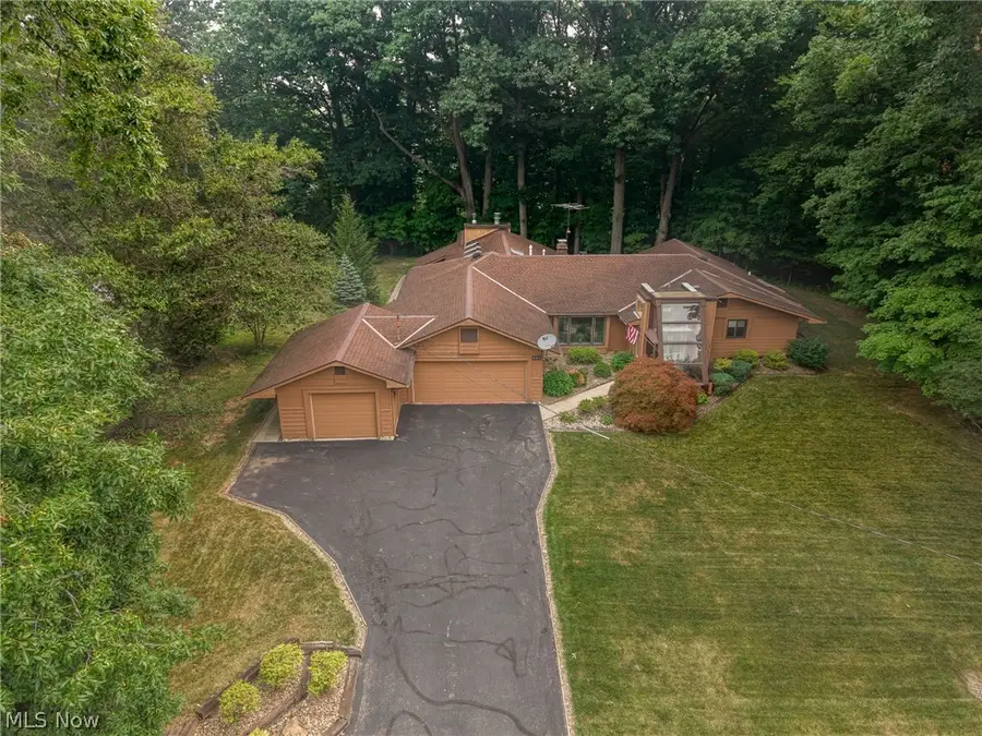 662 Barrett Road, Berea, OH 44017 - #2