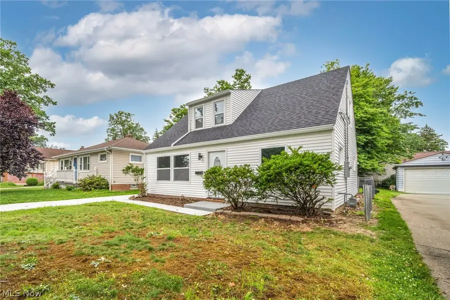 23928 Knickerbocker Road, Bay Village, OH 44140 - #2