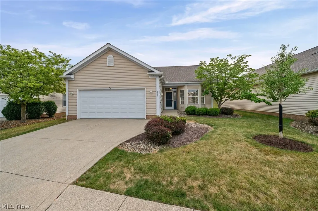 215 Village Drive #28, Seven Hills, OH 44131 - #1