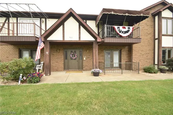 901 Pearson Circle #2, Boardman, OH 44512