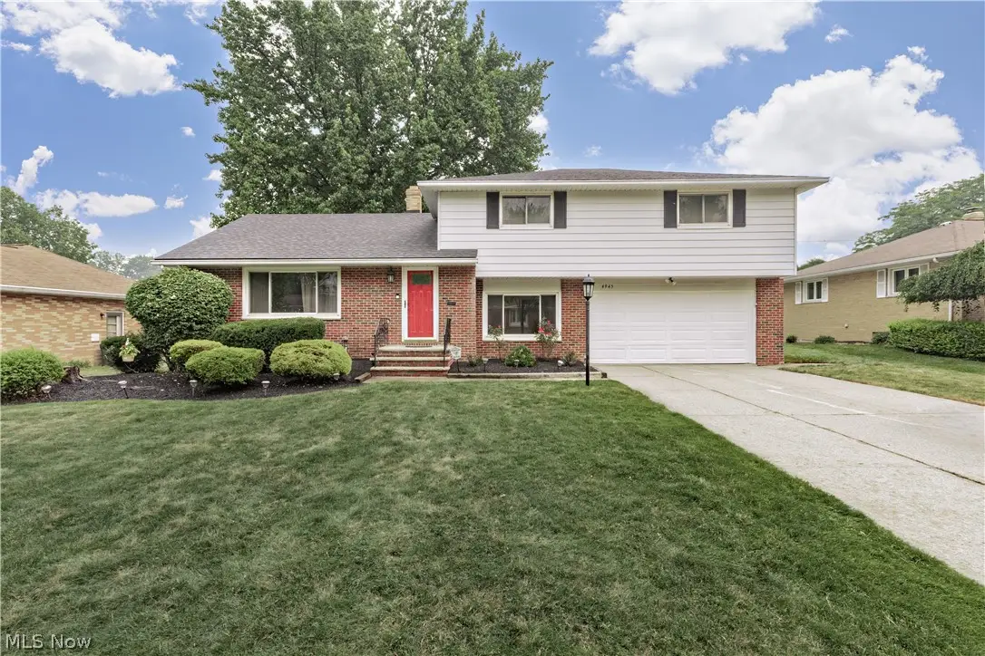 4945 Hartley Drive, Lyndhurst, OH 44124 - #1