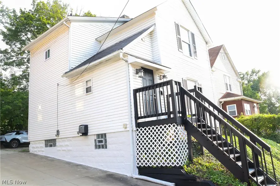 240 E Miller Avenue, Akron, OH 44301 - #2