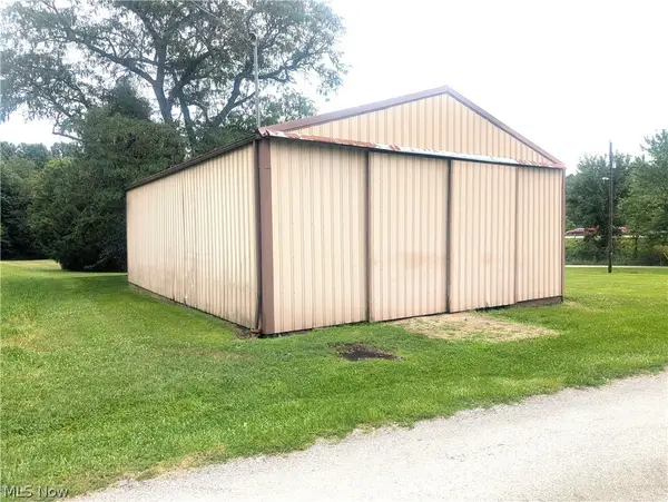 5715 Greer Se Road, Uhrichsville, OH 44683