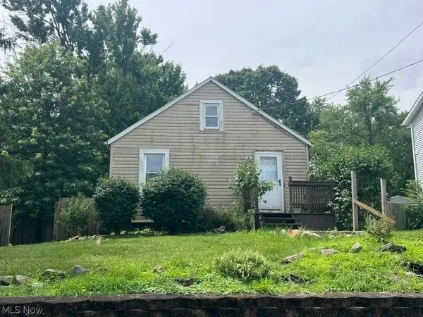 2250 Cooledge Avenue, Akron, OH 44305