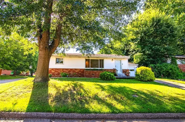 5608 6th Avenue, Vienna, WV 26105
