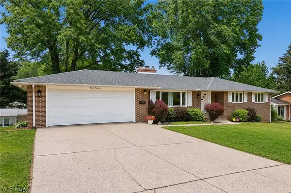 800 Woodview Ne Drive, Massillon, OH 44646