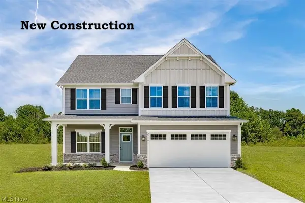 8332 Falls Glen Lane, Olmsted Falls, OH 44138
