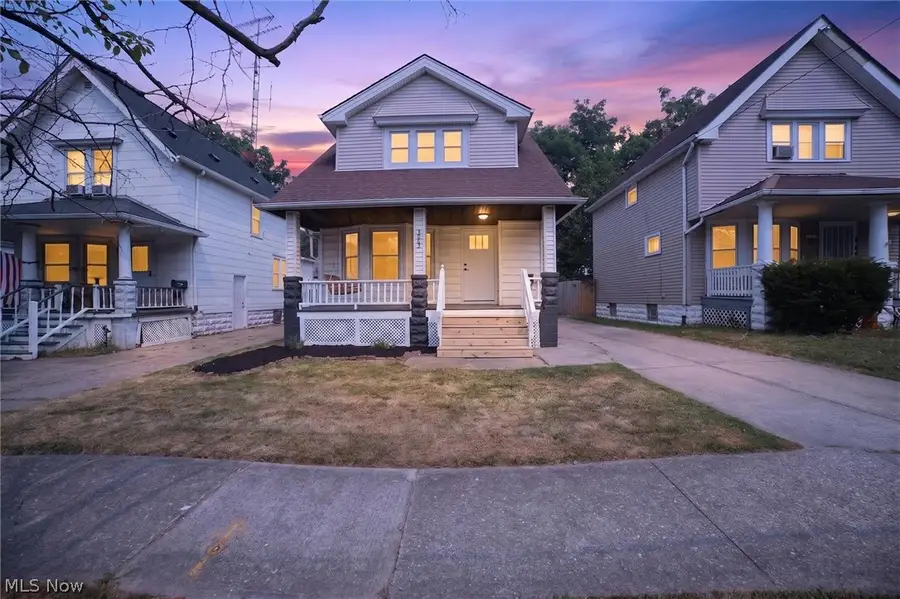 3063 W 103rd Street, Cleveland, OH 44111 - #3