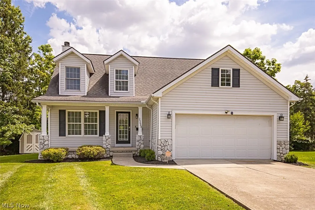 25660 Edgecliff Drive, Euclid, OH 44132 - #1