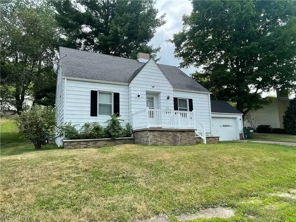 810 Highland Boulevard, Coshocton, OH 43812