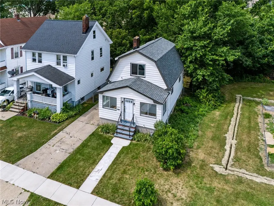 1502 E 172nd Street, Cleveland, OH 44110 - #3