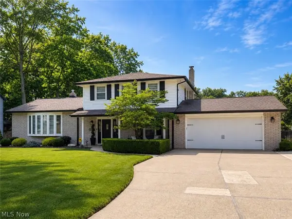 8124 Forest N Court, North Royalton, OH 44133