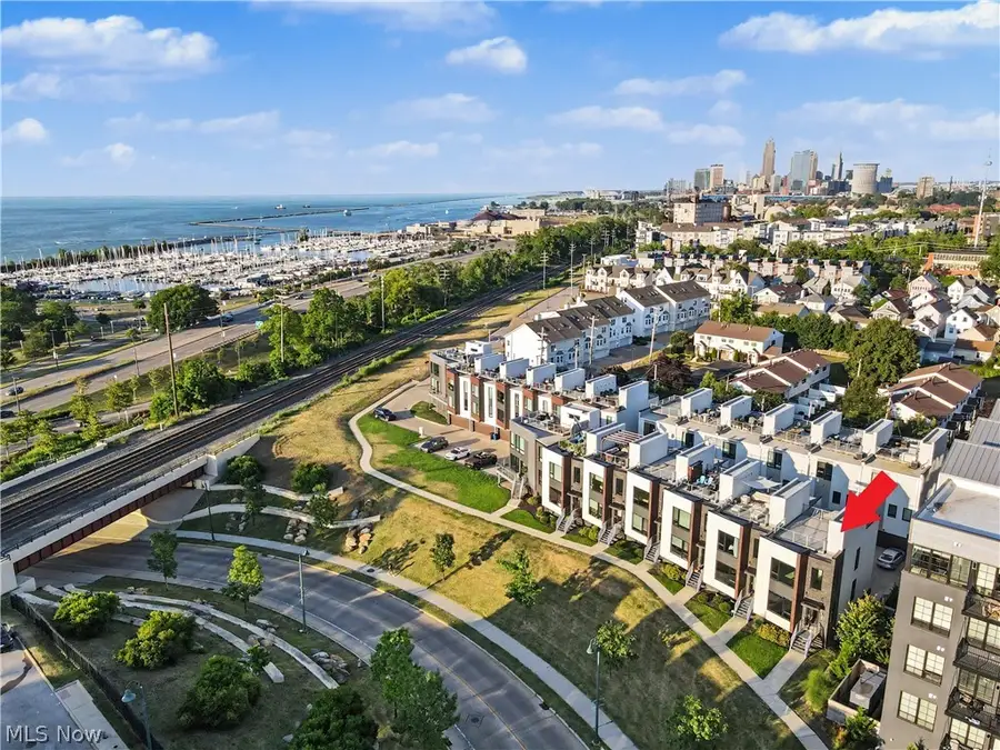 1262 W 70th Street, Cleveland, OH 44102 - #3