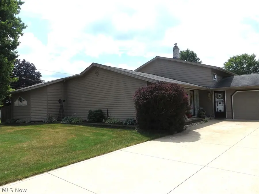 5477 Dorothy Drive, North Olmsted, OH 44070 - #3