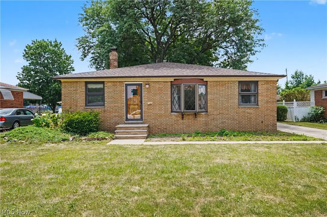 11905 Ronald Drive, Parma, OH 44130 - #1