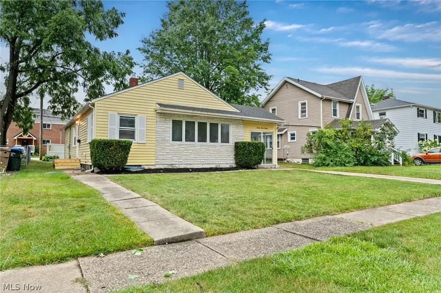 2330 21 Street, Cuyahoga Falls, OH 44223 - #2