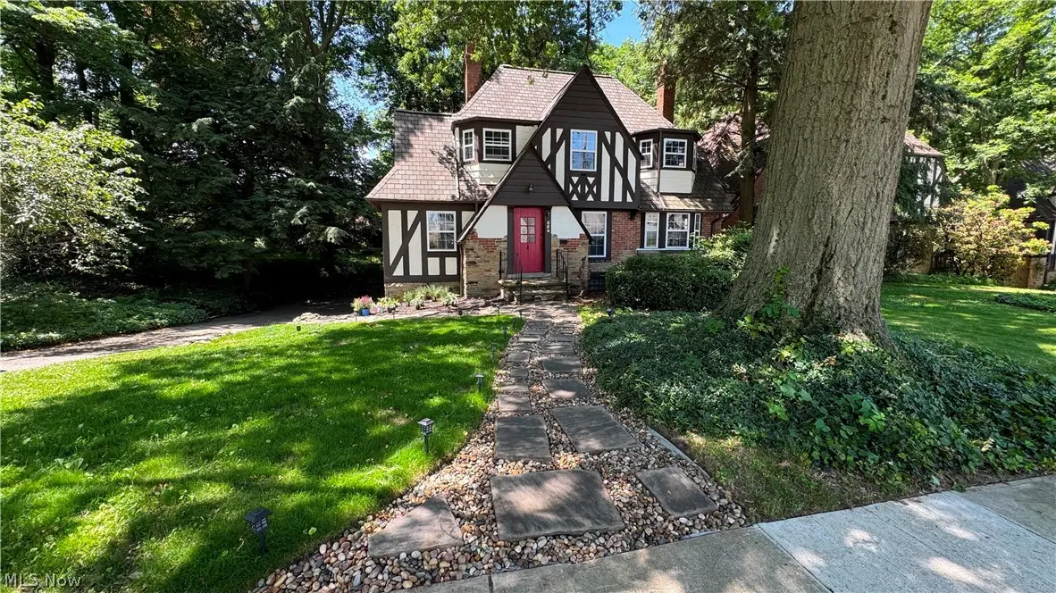 554 Greenvale Road, South Euclid, OH 44121 - #1