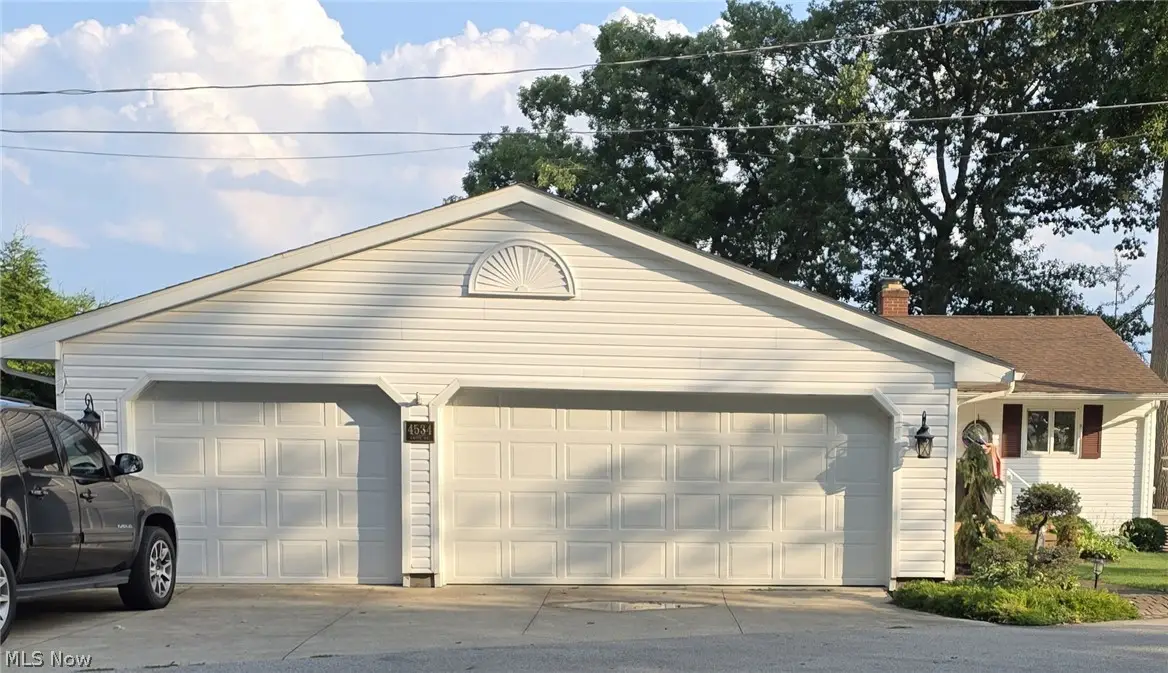 4534 Lahm Drive, New Franklin, OH 44319 - #1