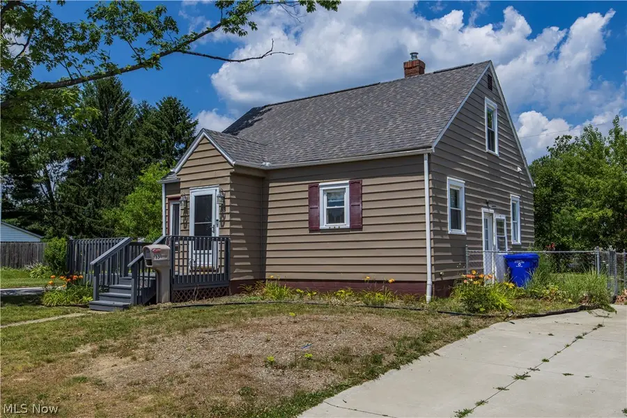 33 Pierce Avenue, Cuyahoga Falls, OH 44221 - #2