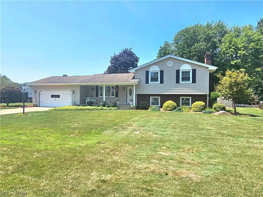 8394 Four Seasons Trail, Youngstown, OH 44514 - #3