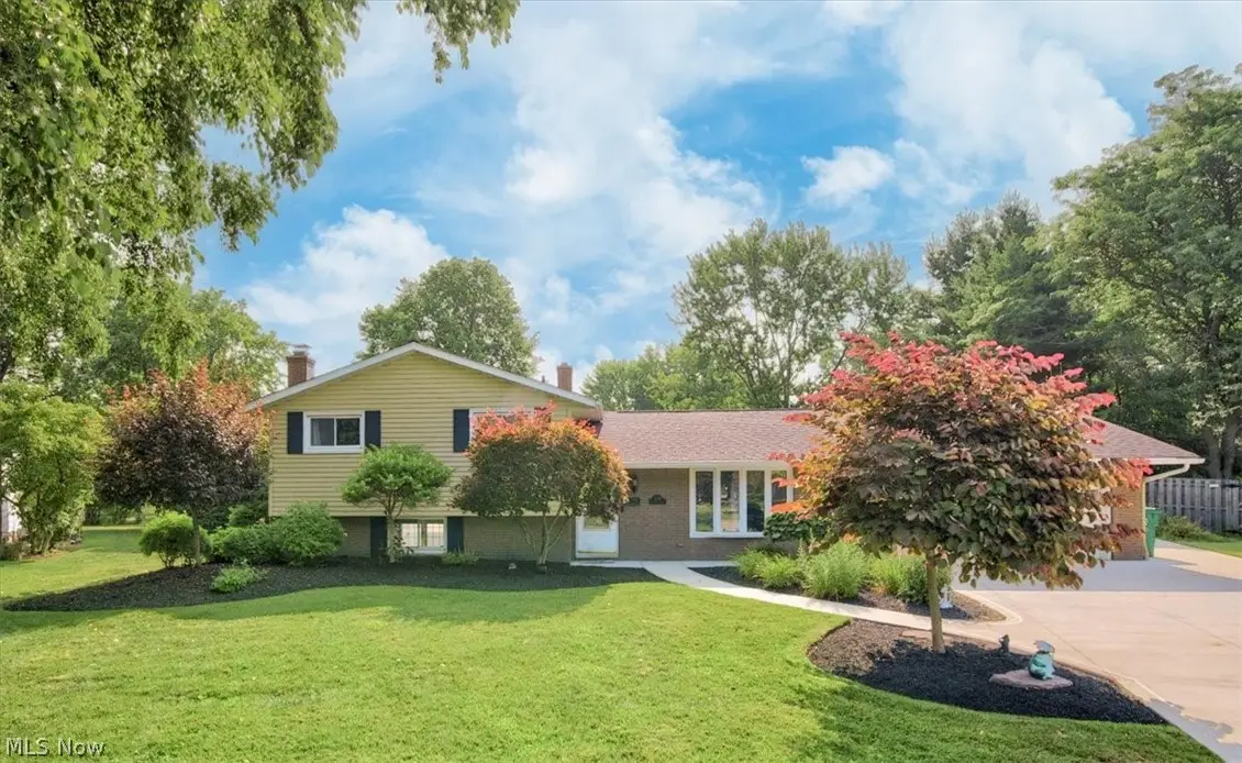 8230 Yorkshire Drive, Mentor, OH 44060 - #1