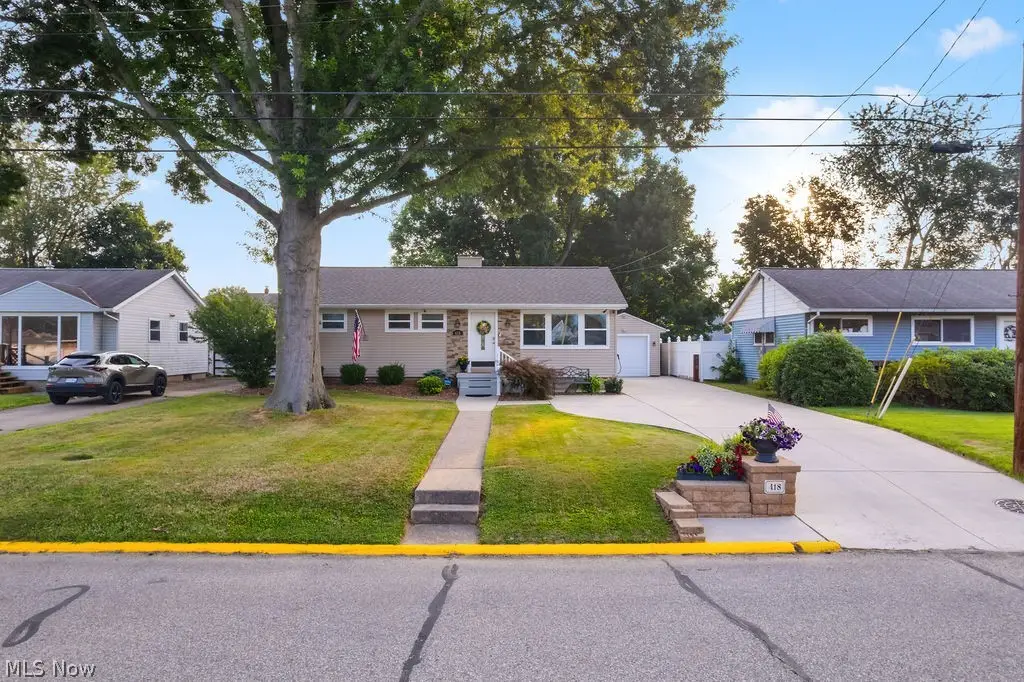 418 Dodge Avenue, Williamstown, WV 26187 - #1