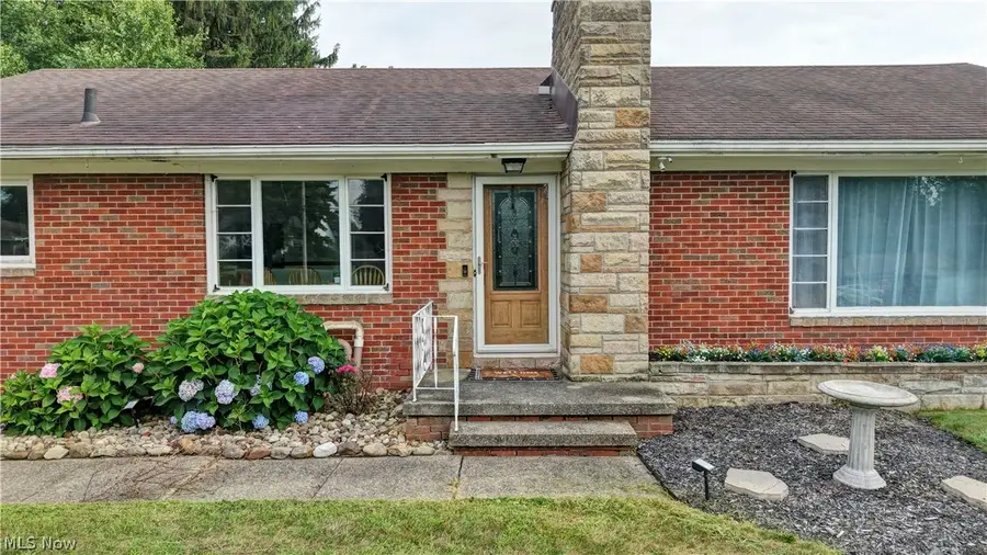 3122 Sweitzer Nw Street, Uniontown, OH 44685 - #3