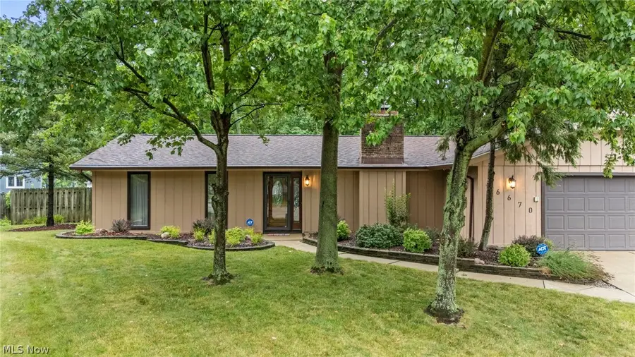 16670 Aspen Circle, Strongsville, OH 44136 - #3