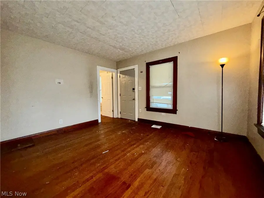 1104 Yukon Avenue, Akron, OH 44320 - #3