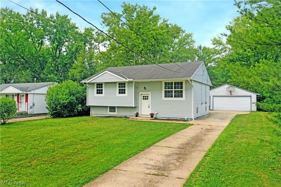 8143 Venice Heights Ne Drive, Warren, OH 44484 - #2