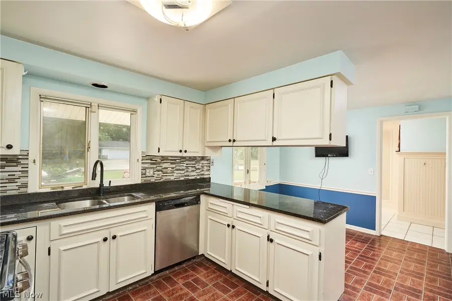 1172 Berwick Lane, South Euclid, OH 44121 - #3