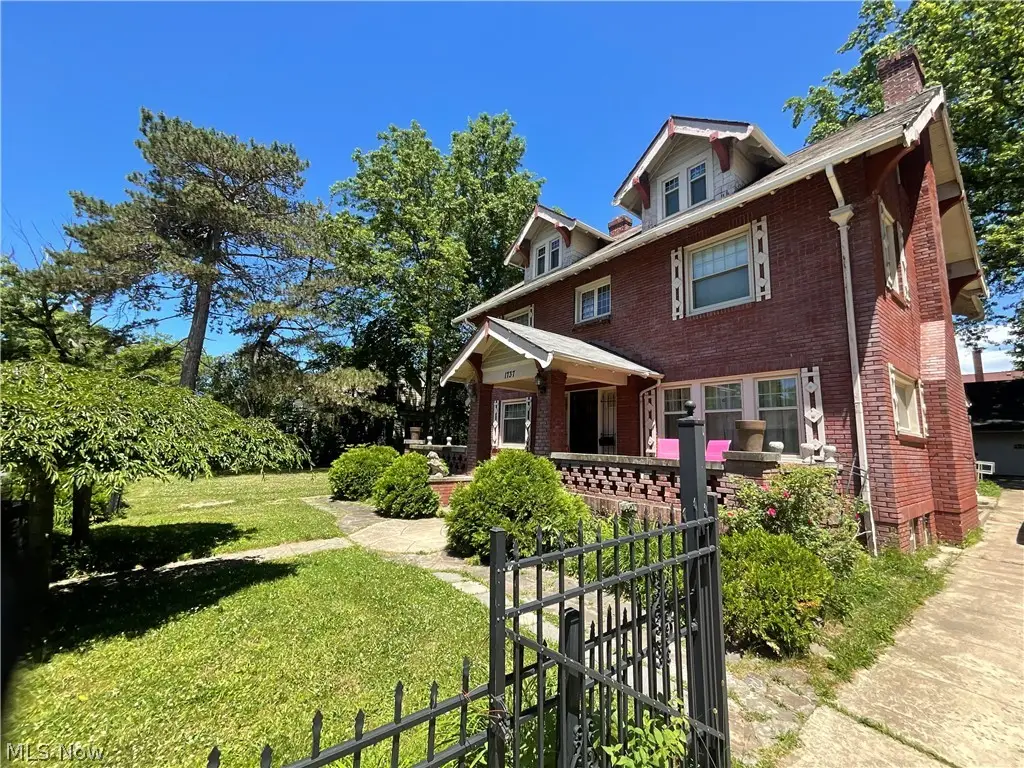 1737 Cumberland Road, Cleveland Heights, OH 44118 - #1