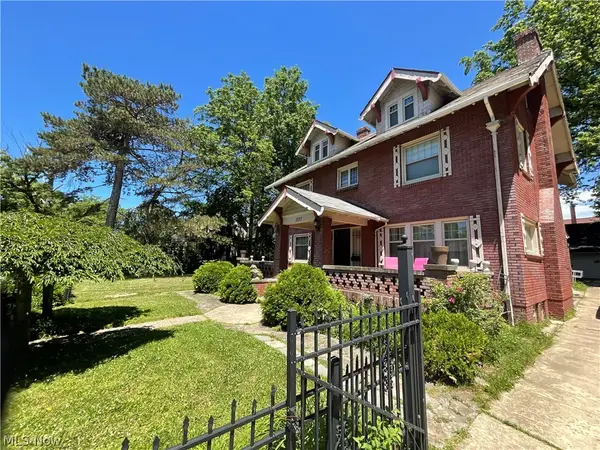 1737 Cumberland Road, Cleveland Heights, OH 44118