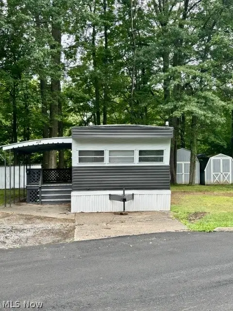 438 Westgate Dr. Ne, Warren, OH 44484 - #2