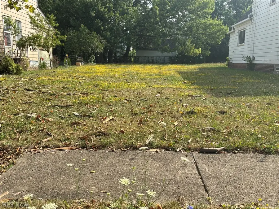 835 Whitcomb Road, Cleveland, OH 44110 - #2